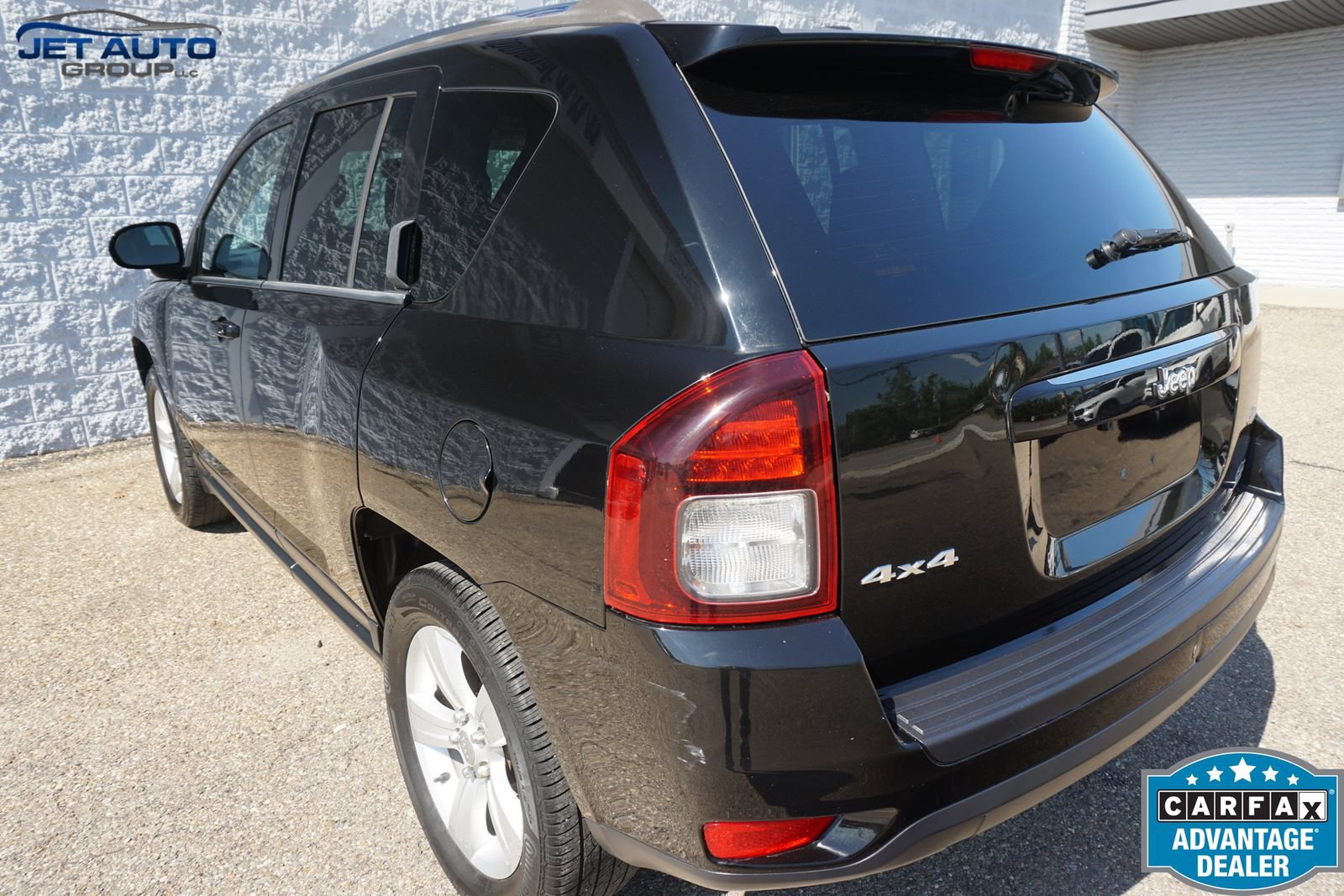 Used 2015 Jeep Compass Latitude AWD/4WD image 8