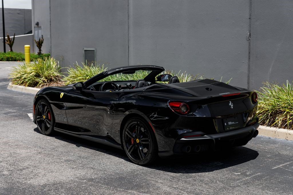 Used 2023 Ferrari Portofino M RWD image 3