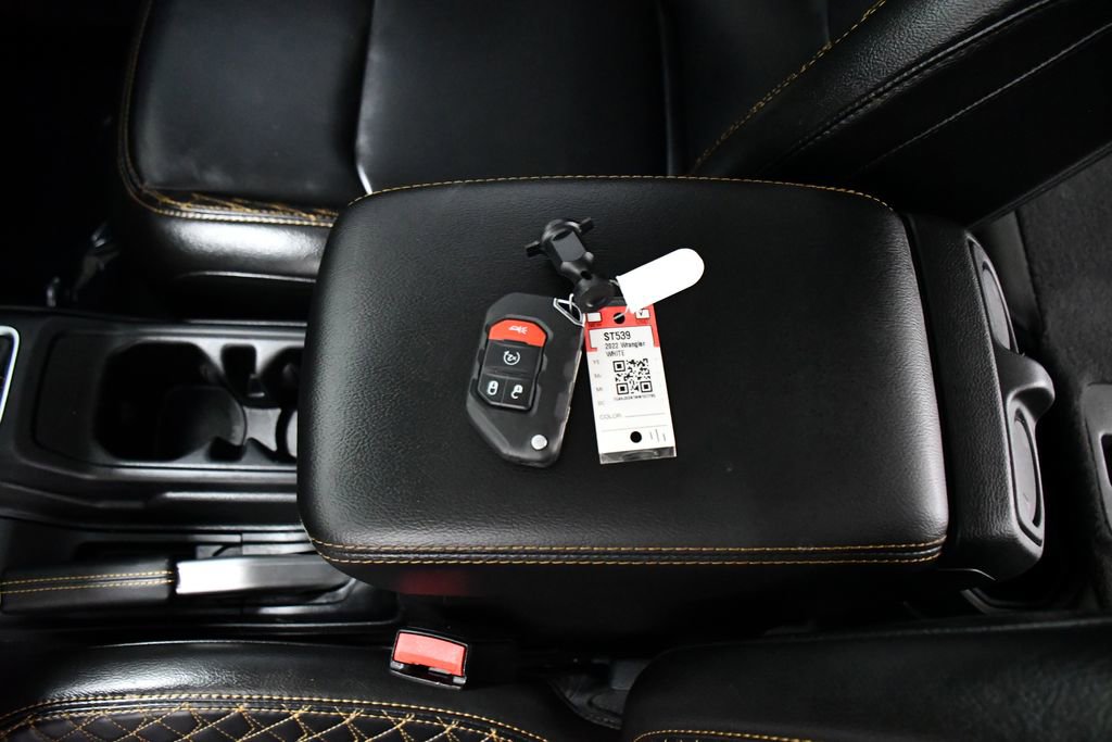 Used 2022 Jeep Wrangler Unlimited Sahara image 23