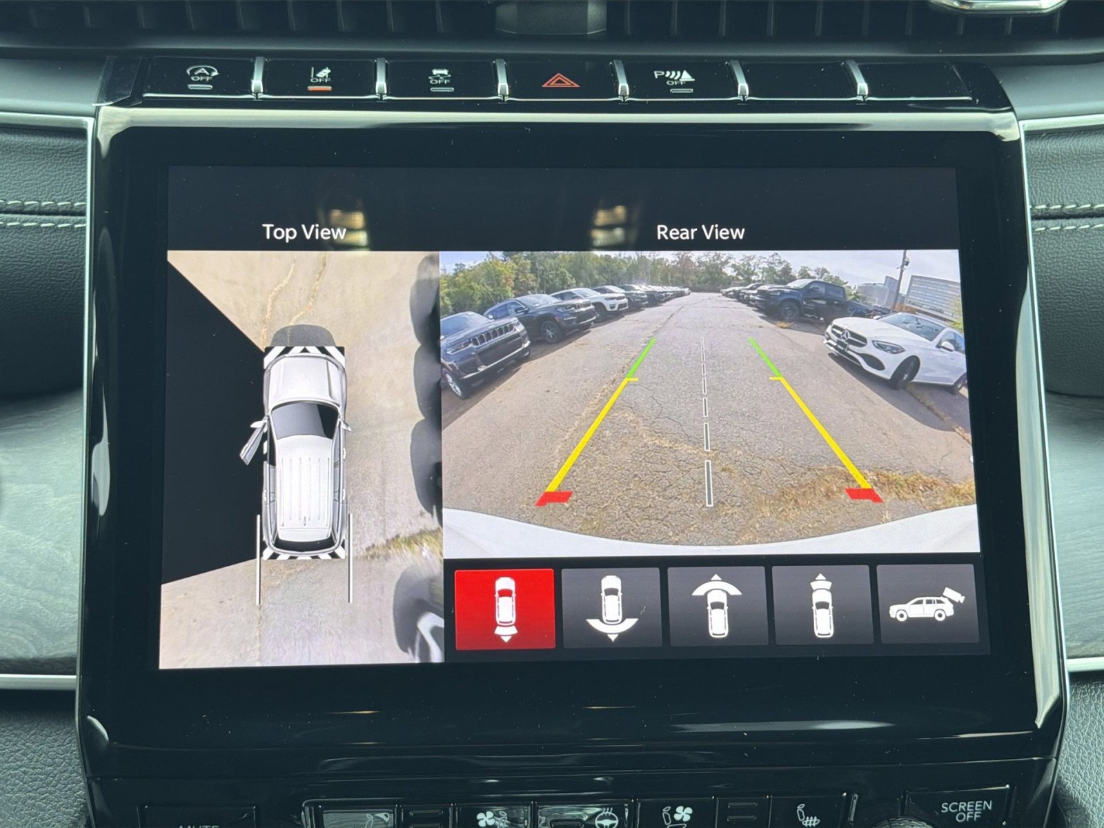 New 2025 Jeep Grand Cherokee Limited w/ Luxury Tech Group II image 19