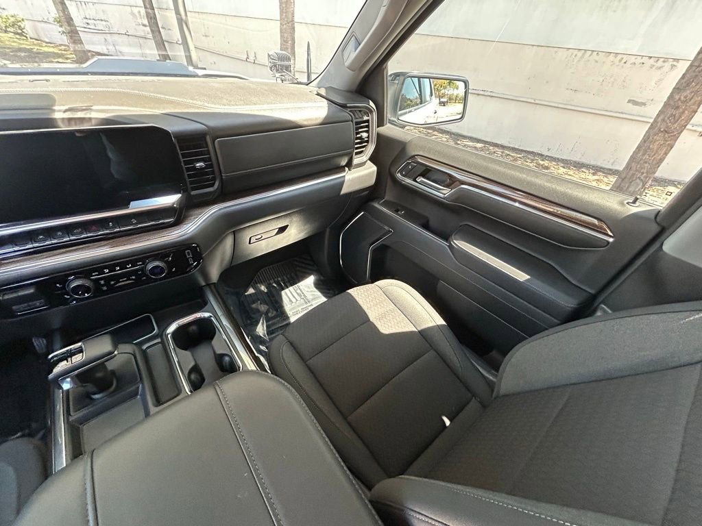 Used 2024 Chevrolet Silverado 1500 LT Trail Boss image 11