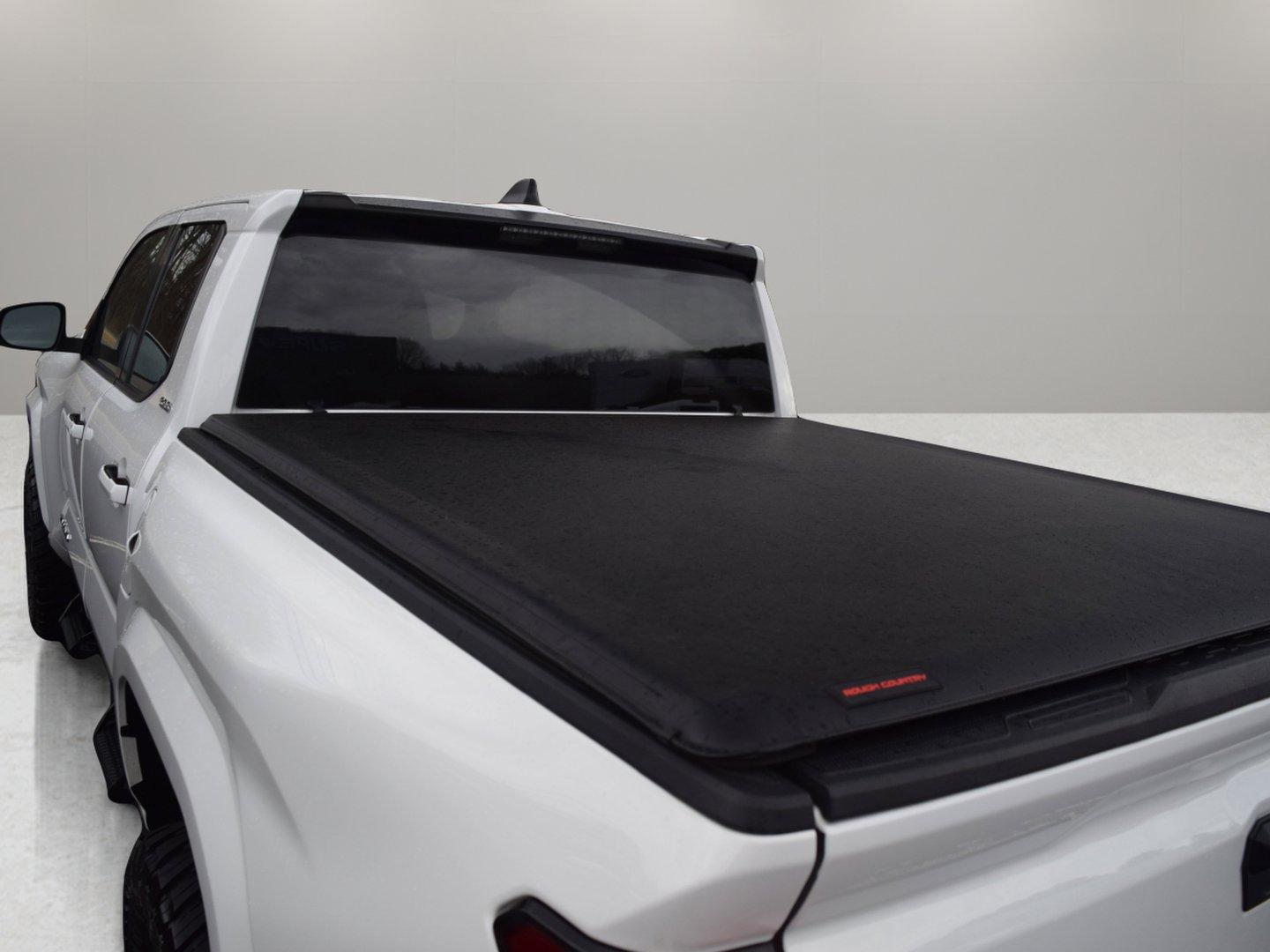 Used 2025 Toyota Tacoma SR5 AWD/4WD image 5