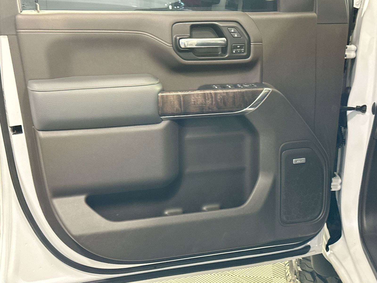 Used 2022 GMC Sierra 2500 Denali w/ Denali Ultimate Package image 15