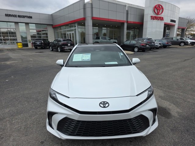 Used 2025 Toyota Camry XSE image 3