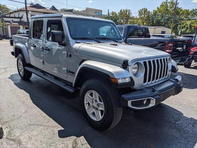 Used 2023 Jeep Gladiator Sport image 5