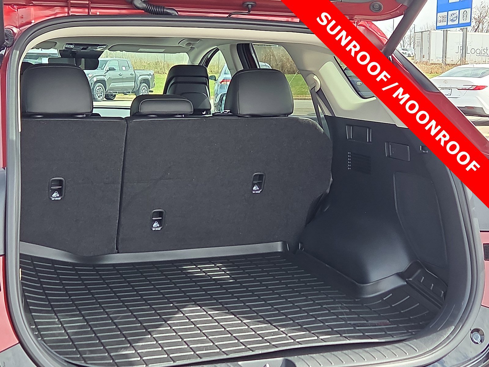 Used 2025 Kia Sportage SX image 9