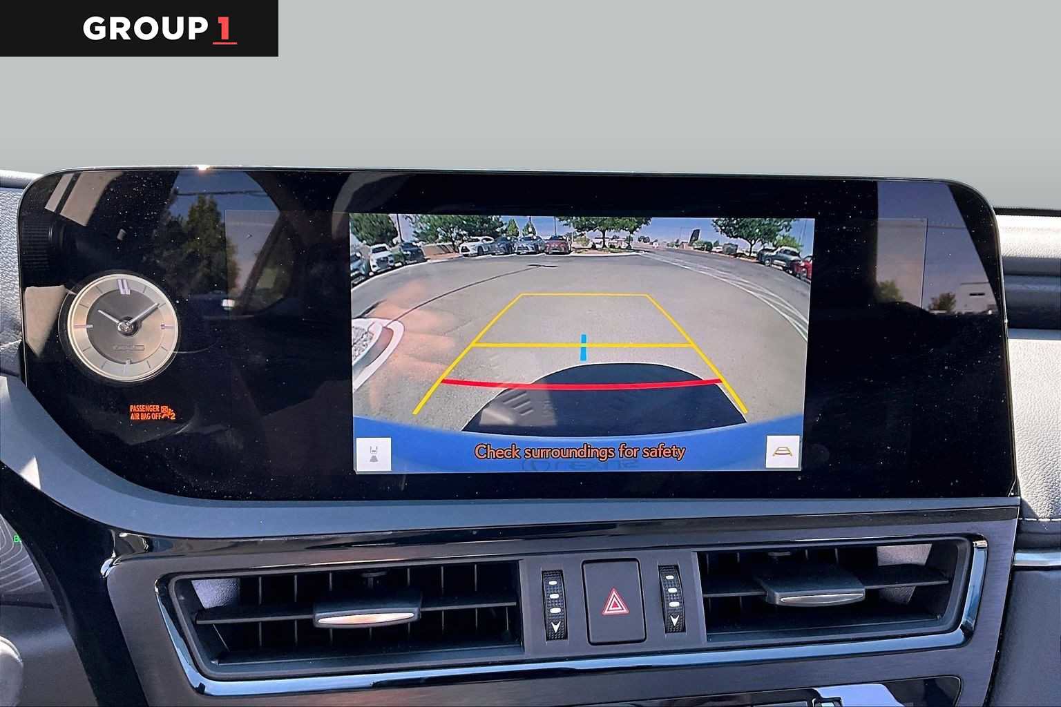 Used 2025 Lexus ES 300h w/ Premium Package FWD image 26