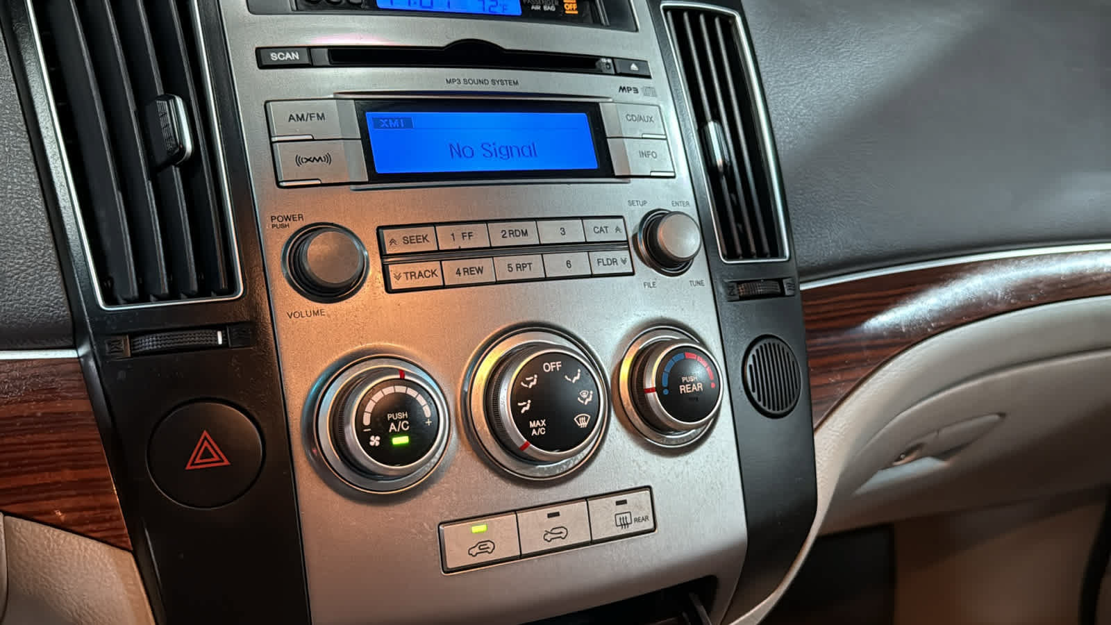Used 2010 Hyundai Veracruz GLS AWD/4WD image 15