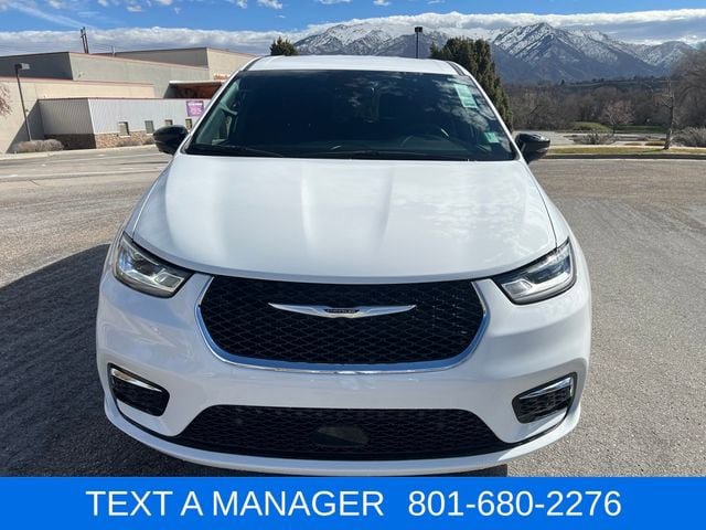 New 2026 Chrysler Pacifica Select FWD image 8