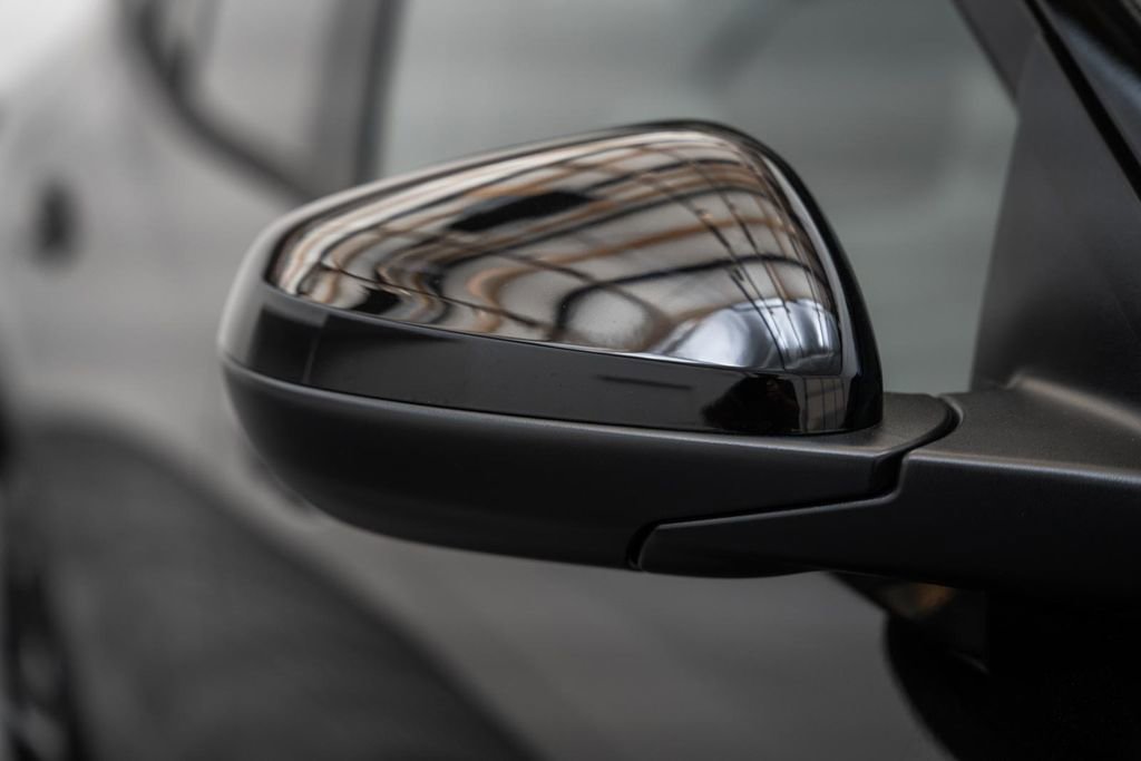 New 2026 Chevrolet Trax RS w/ Sunroof Package FWD image 16