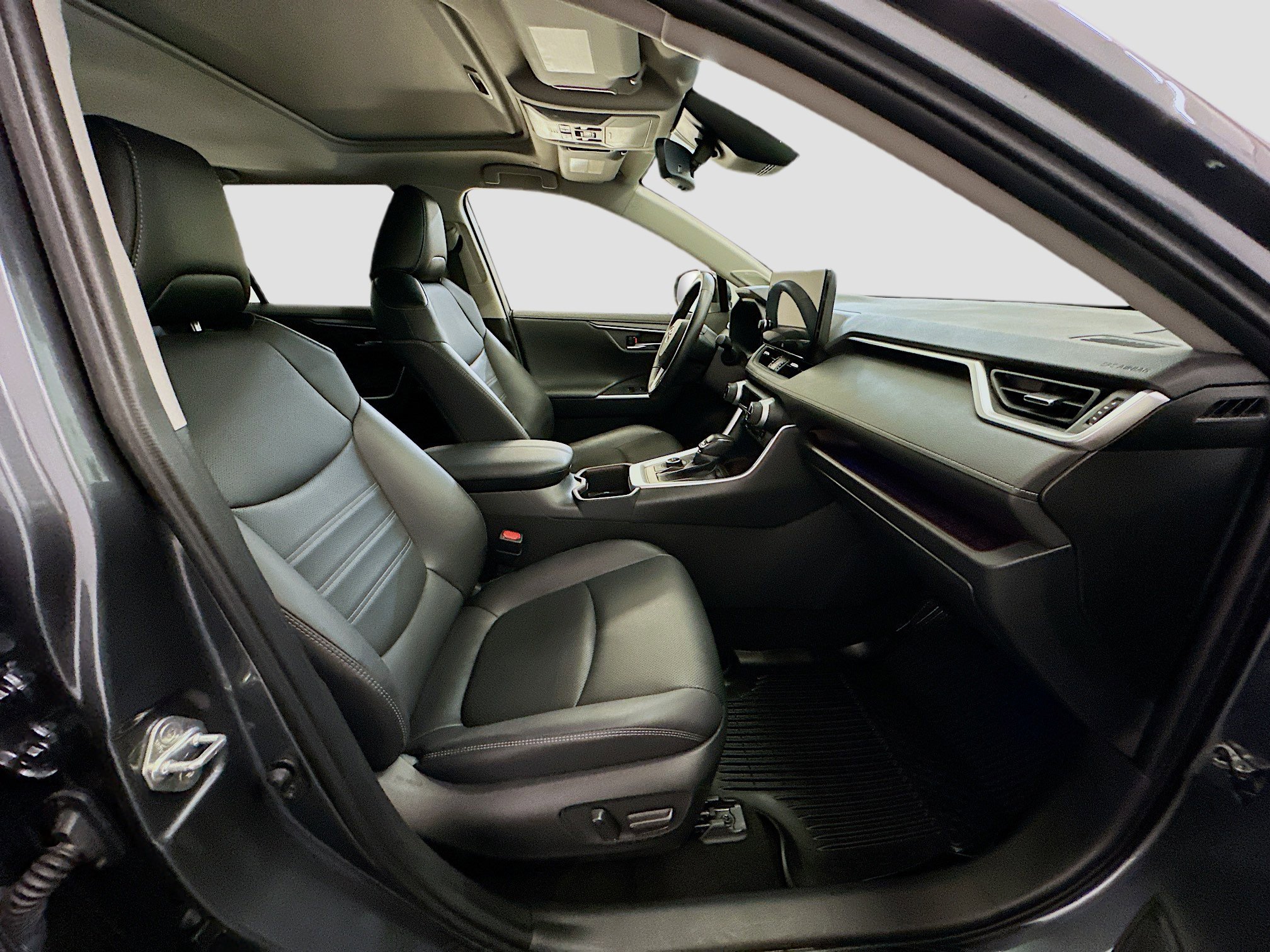 Used 2023 Toyota RAV4 Limited image 34