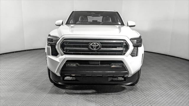 Used 2025 Toyota Tacoma SR5 AWD/4WD image 12