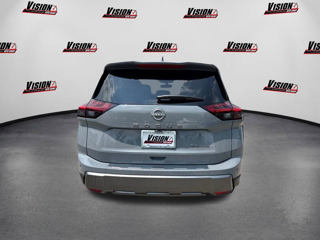 Used 2025 Nissan Rogue SL AWD/4WD image 6