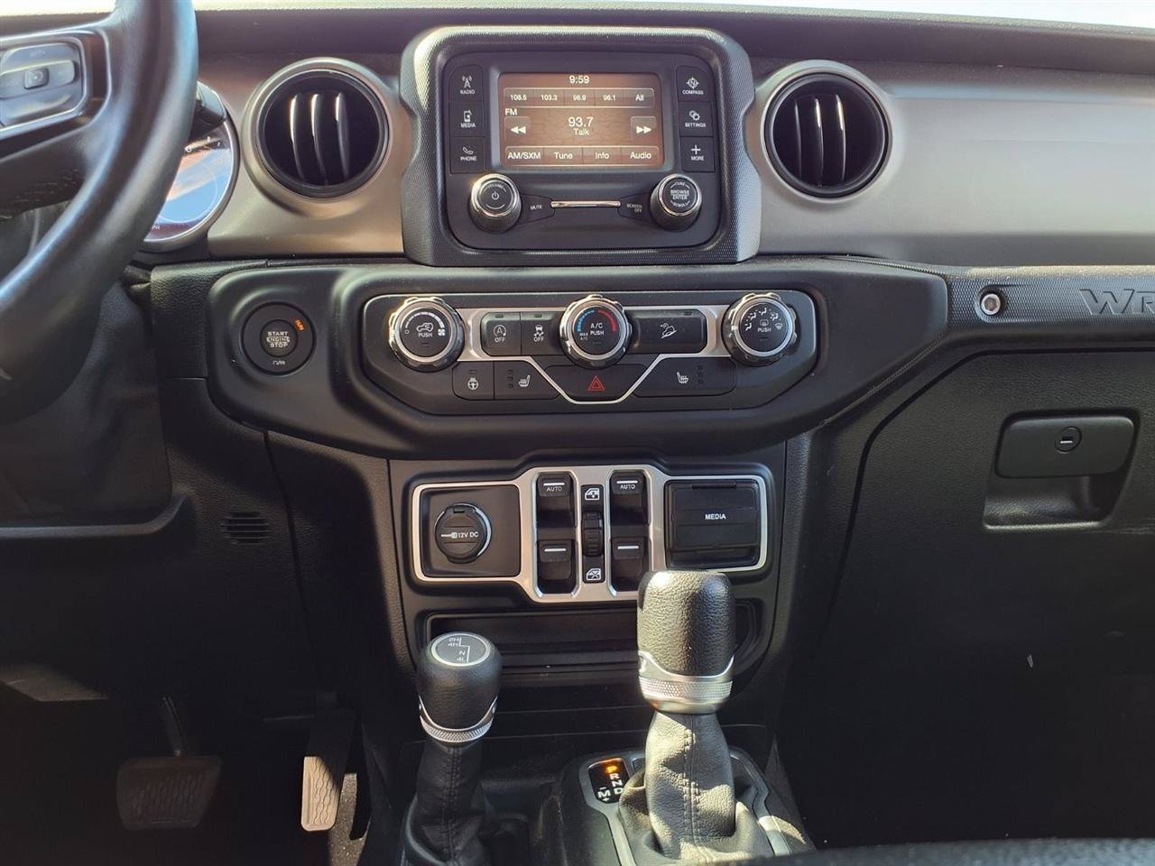 Used 2018 Jeep Wrangler Unlimited Sport AWD/4WD image 12