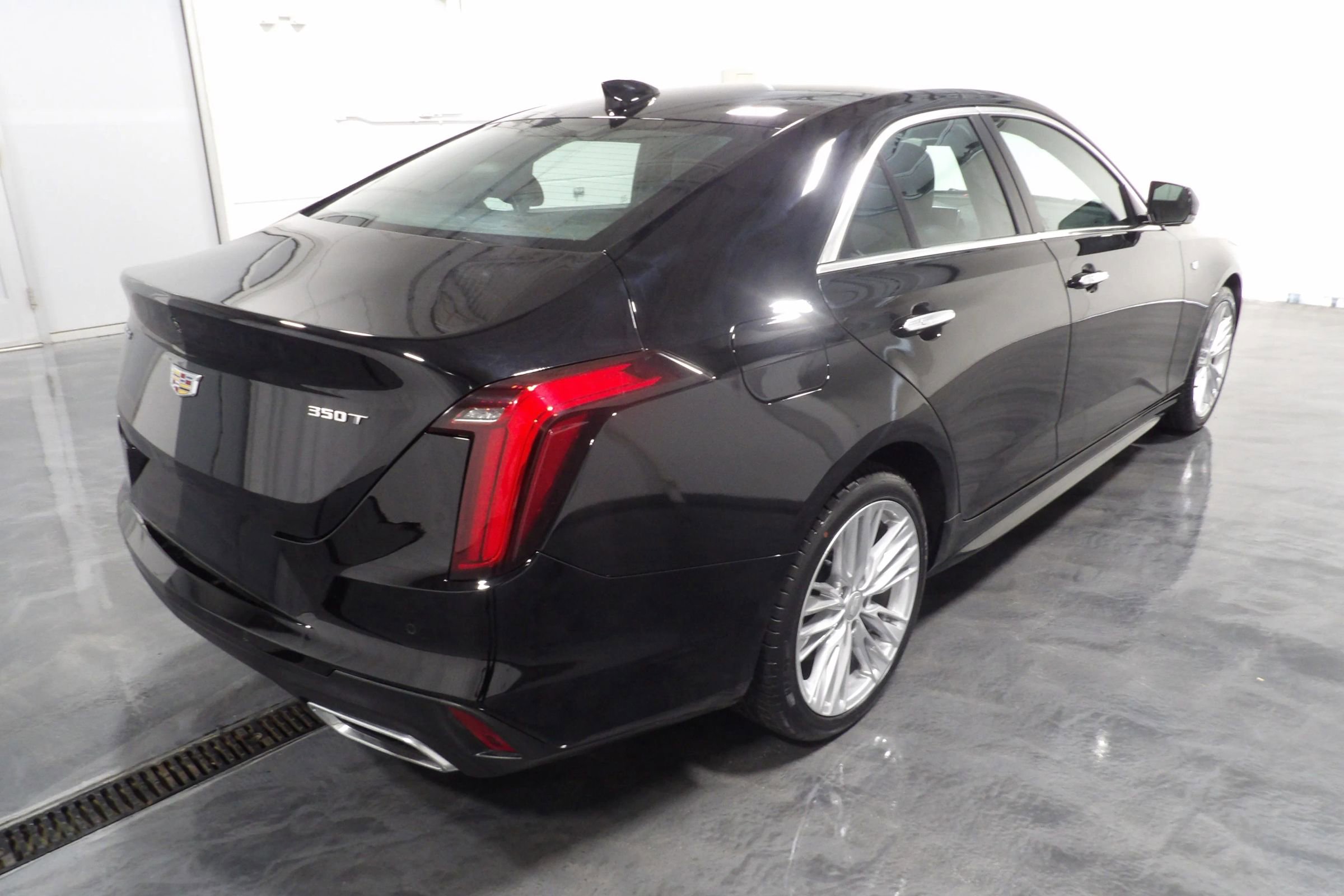Used 2021 Cadillac CT4 Premium Luxury image 5