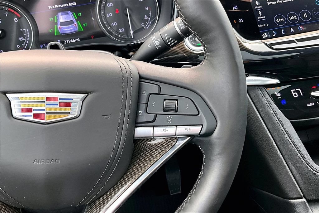 Used 2025 Cadillac XT6 Premium Luxury w/ Platinum Package AWD/4WD image 21