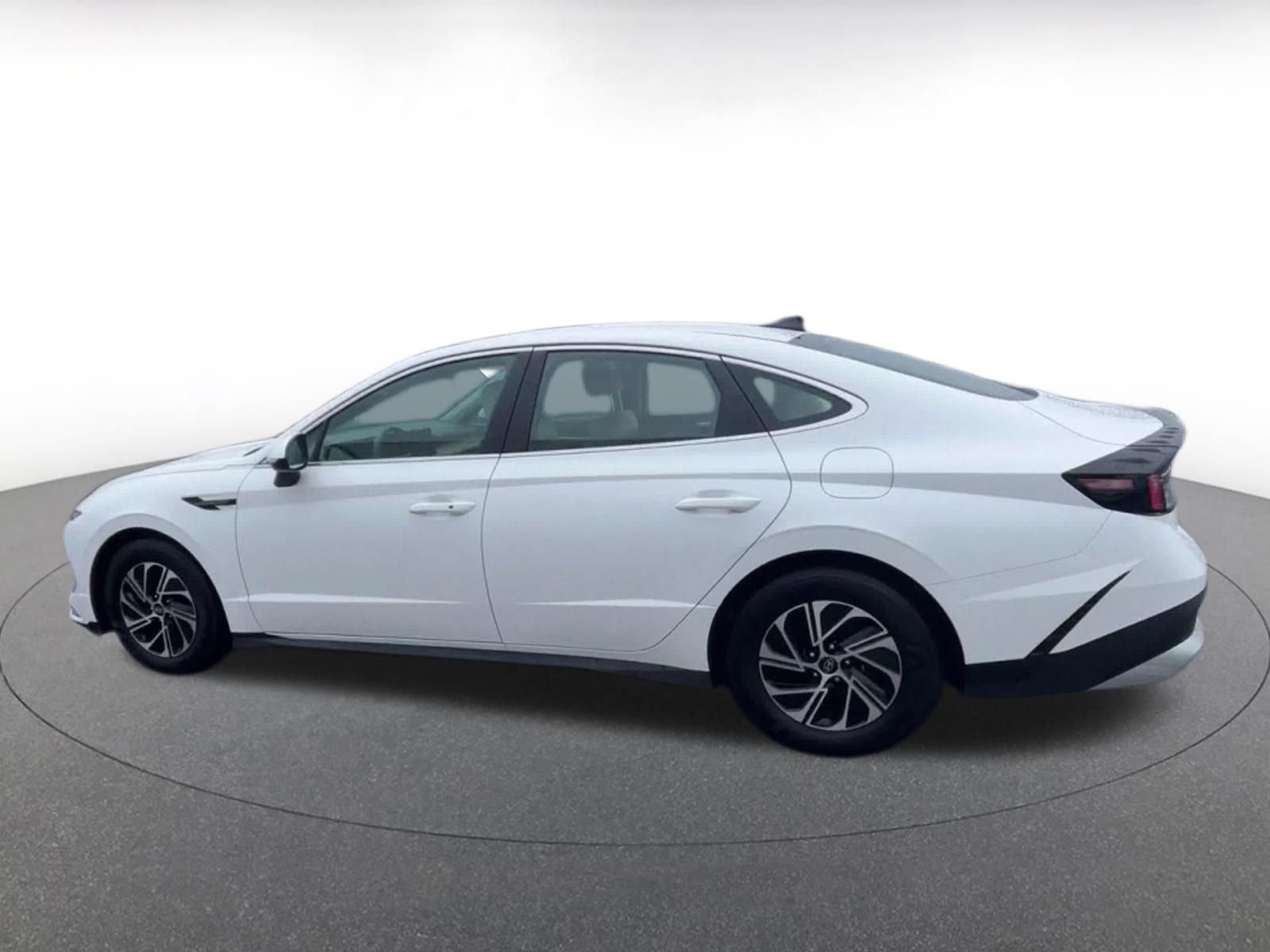 Used 2026 Hyundai Sonata Blue FWD image 11