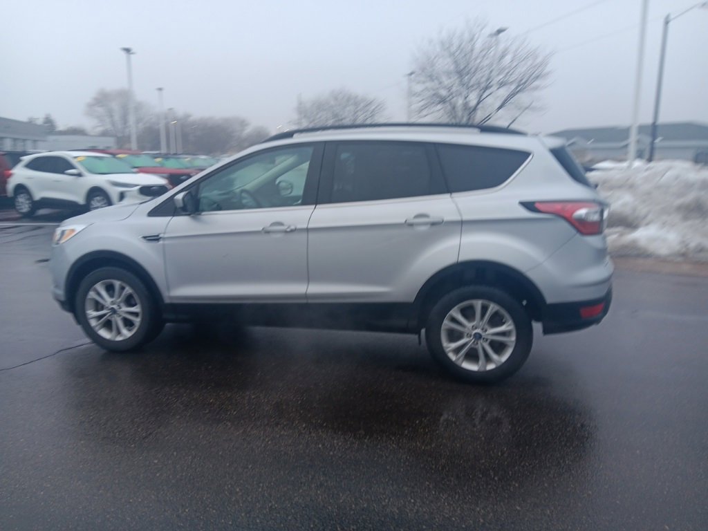 Used 2018 Ford Escape SE image 12