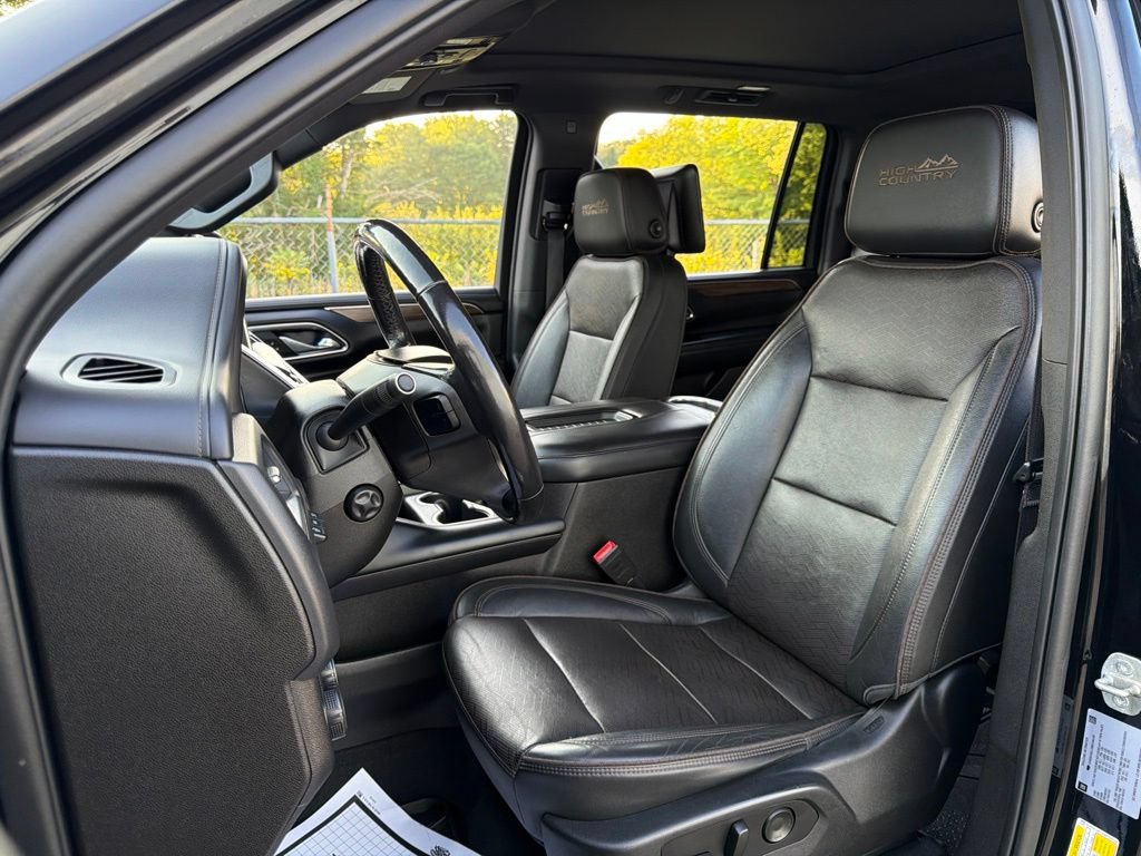 Used 2021 Chevrolet Suburban High Country w/ Premium Package AWD/4WD image 27