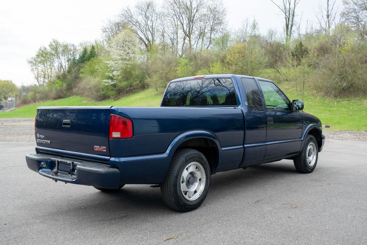 Used 2001 GMC Sonoma SLS w/ Super Spec Pkg 2 image 3