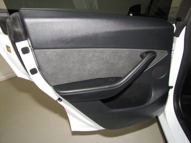 Used 2024 Tesla Model Y Performance AWD/4WD image 10