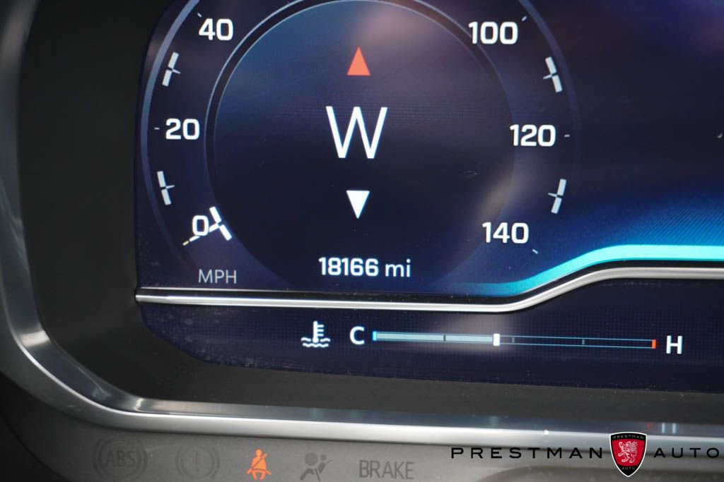 Used 2024 Chevrolet Suburban Z71 image 26