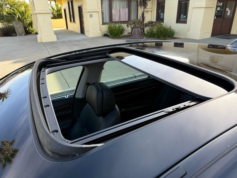 Used 2009 BMW 750i RWD image 21