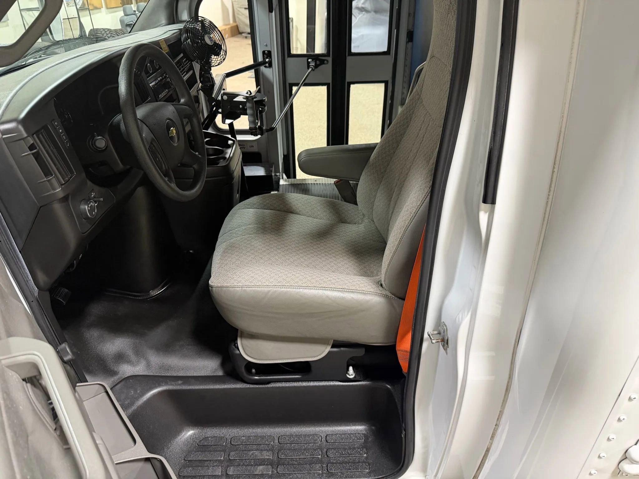 Used 2019 Chevrolet Express 3500 w/ School Bus Package image 31