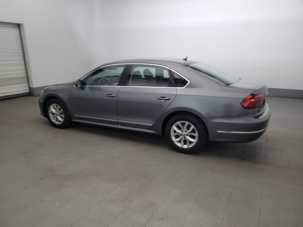 Used 2017 Volkswagen Passat 1.8T S FWD image 3