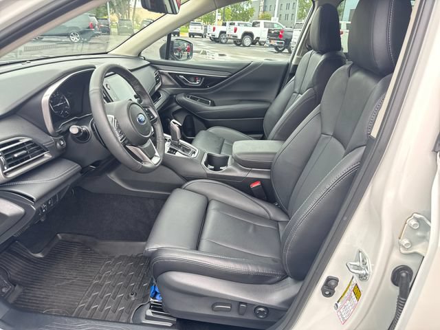 Used 2025 Subaru Outback Limited AWD/4WD image 9