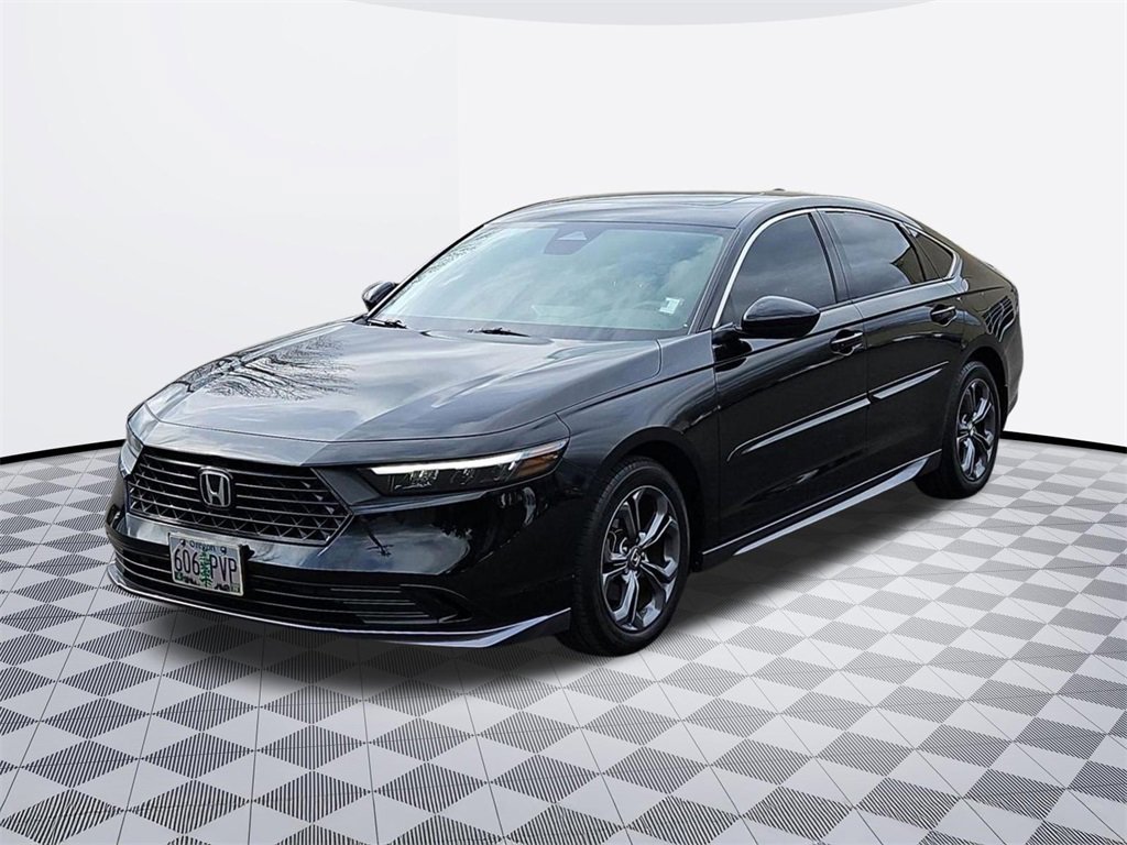 Used 2023 Honda Accord EX image 2