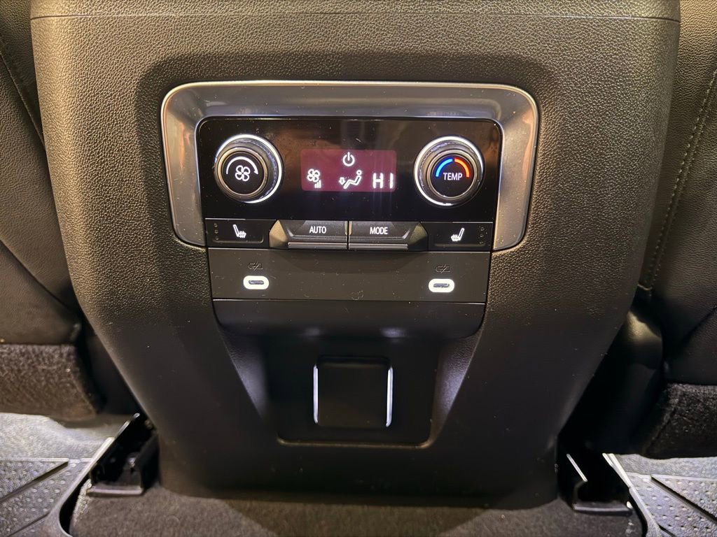 Used 2021 Chevrolet Tahoe Z71 w/ Z71 Signature Package image 35