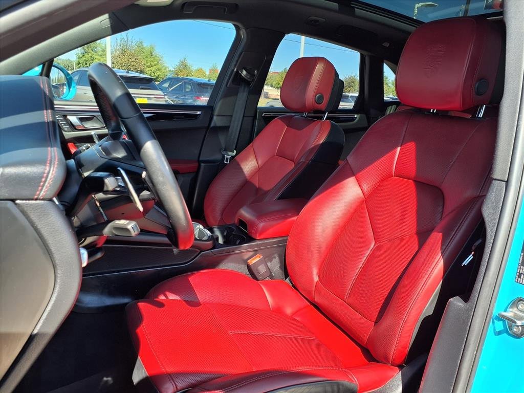 Used 2022 Porsche Macan image 17