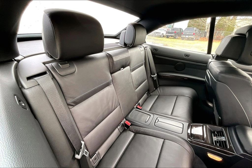 Used 2011 BMW 335i Convertible image 21