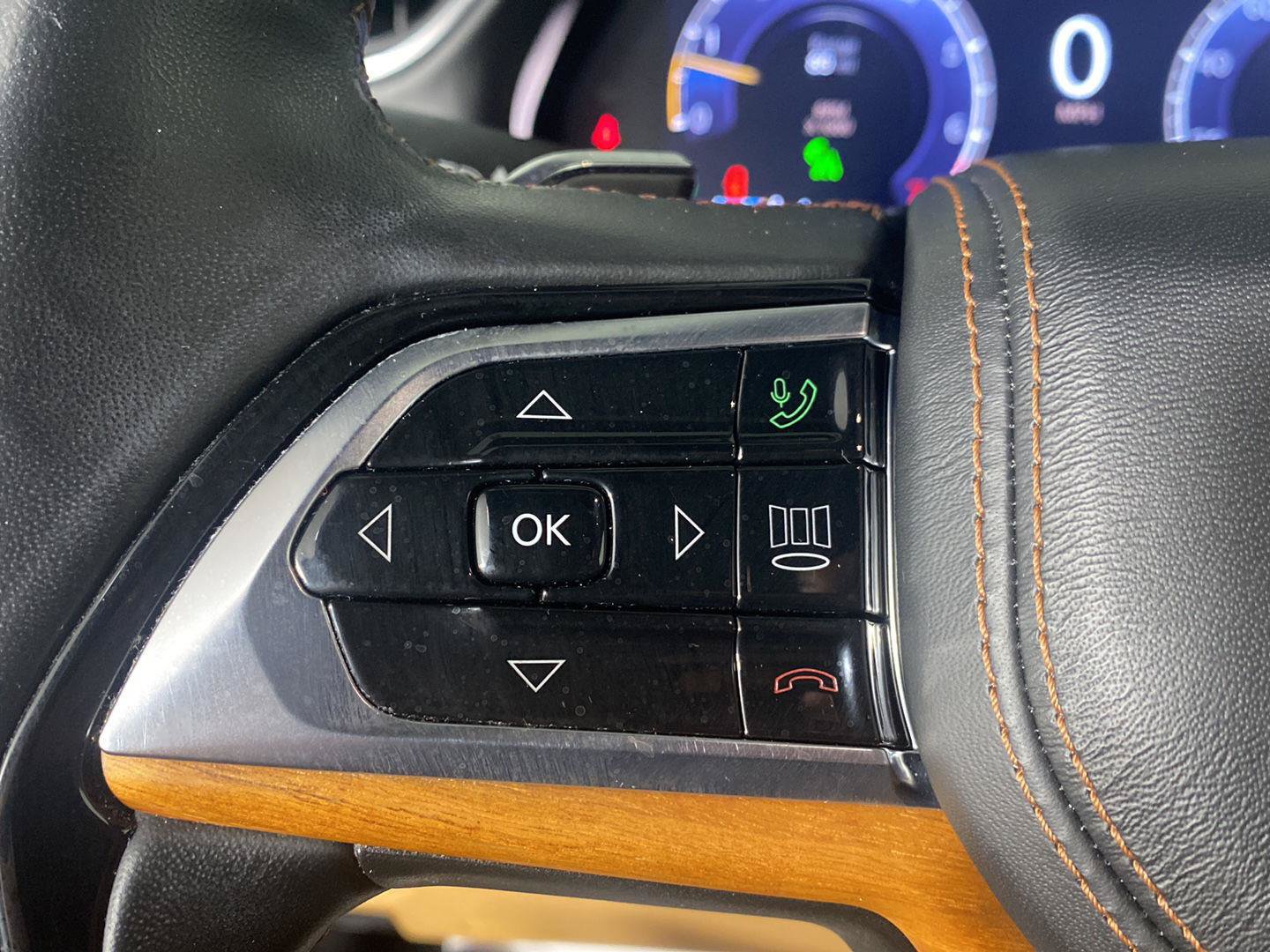 Used 2021 Jeep Grand Cherokee L Summit AWD/4WD image 19