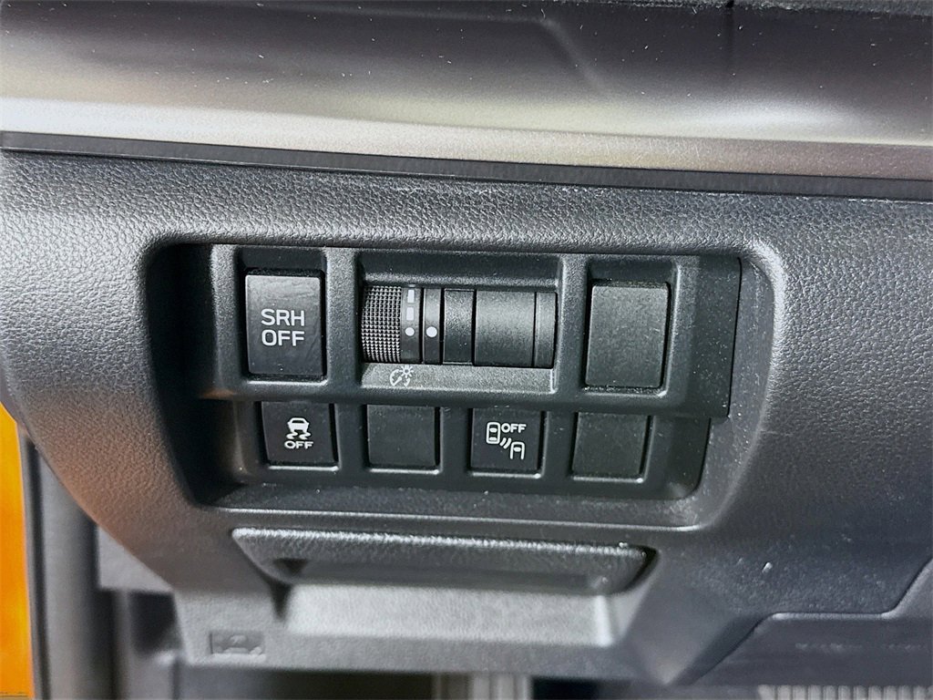 Used 2018 Subaru Crosstrek 2.0i Limited image 19