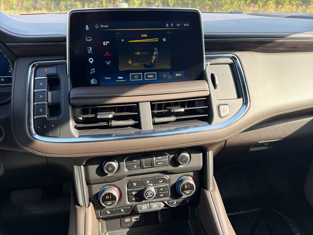 Used 2024 Chevrolet Tahoe Z71 w/ Luxury Package image 10