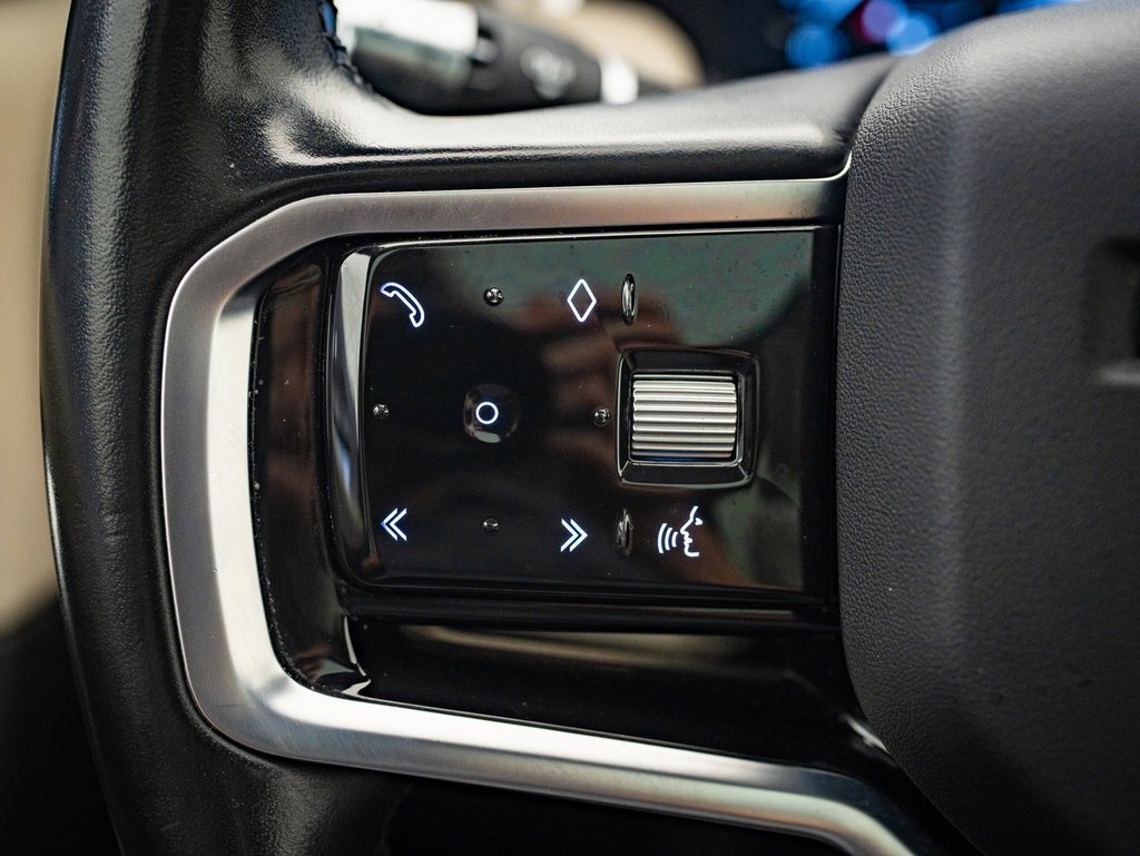 Used 2022 Land Rover Discovery Sport SE image 23