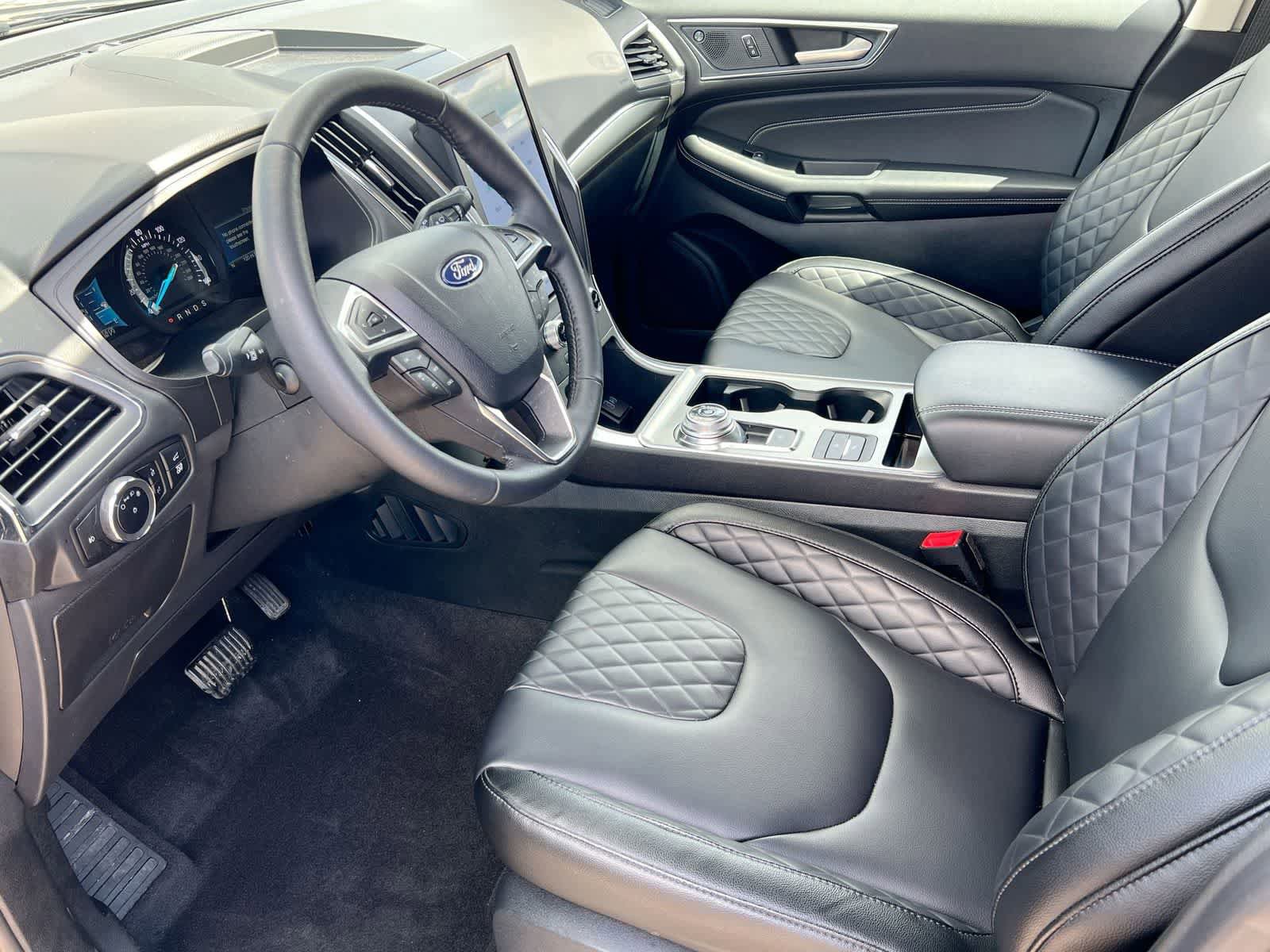 Used 2024 Ford Edge Titanium AWD/4WD image 10