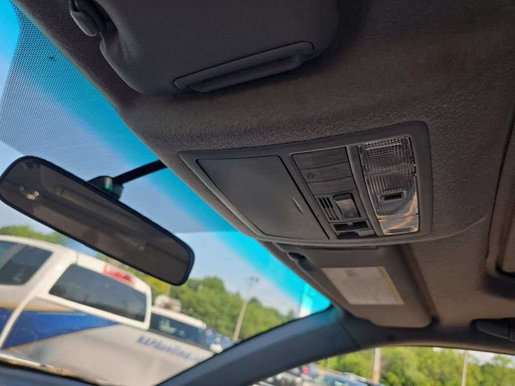 Used 2010 Toyota Highlander SE AWD/4WD image 27
