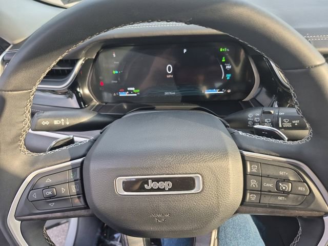 Used 2022 Jeep Grand Cherokee Limited 4xe w/ Luxury Tech Group II AWD/4WD image 24