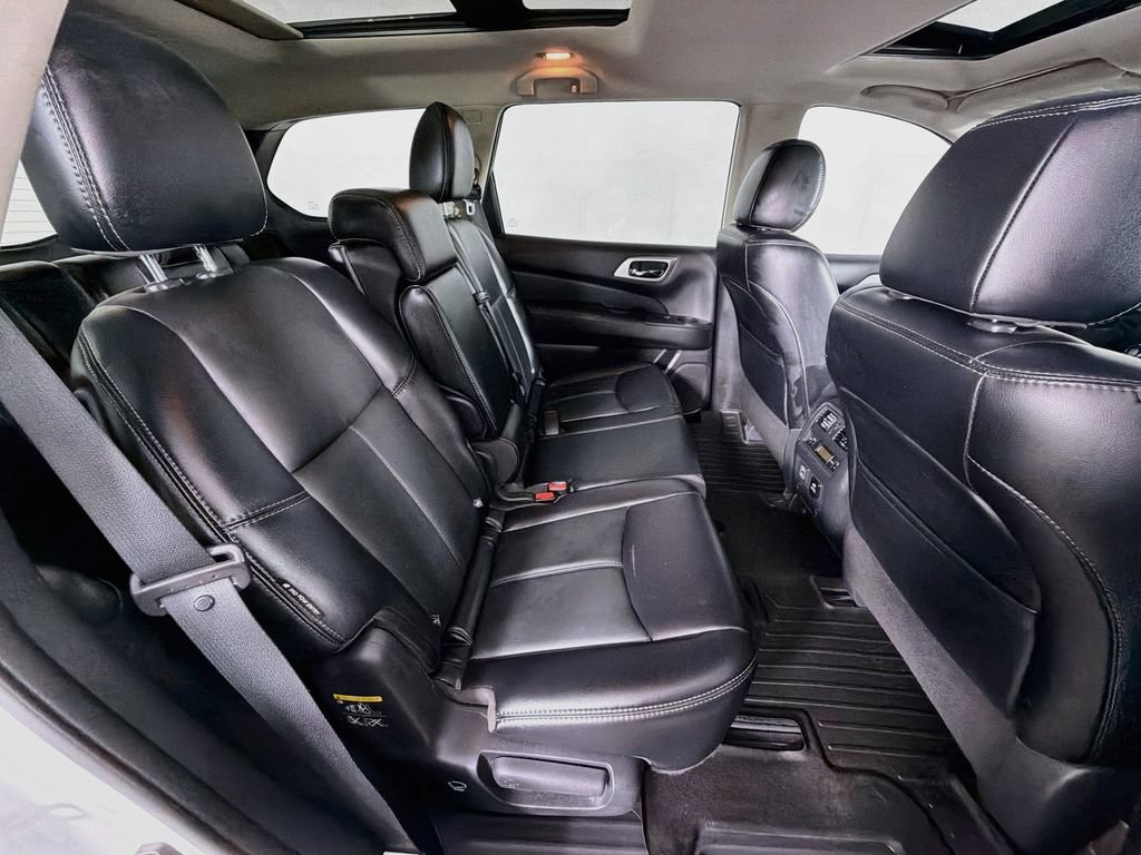 Used 2018 Nissan Pathfinder SL AWD/4WD image 27