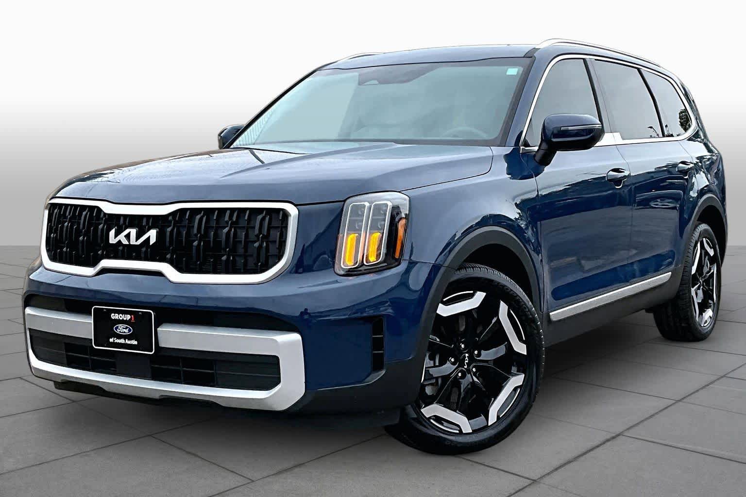 Used 2024 Kia Telluride EX w/ EX Captain's Chair Package AWD/4WD image 35