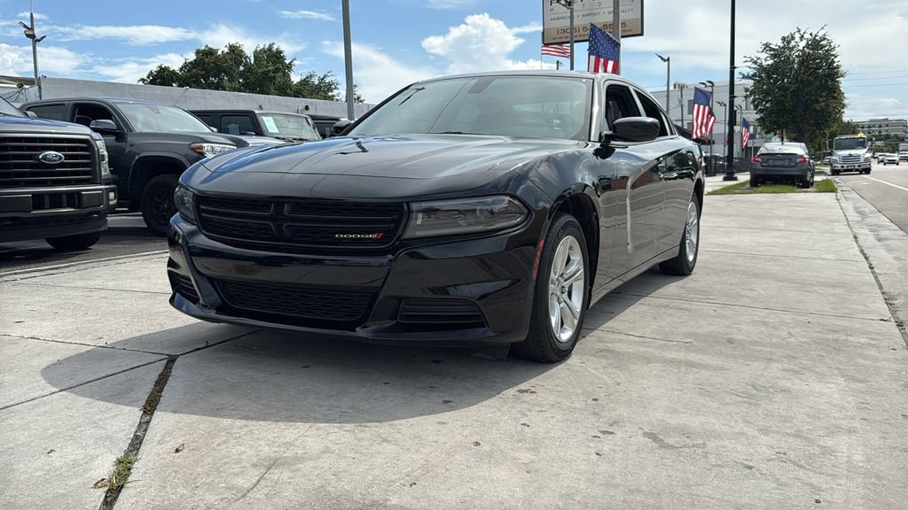 Used 2022 Dodge Charger SXT w/ Leather Interior Group RWD image 9