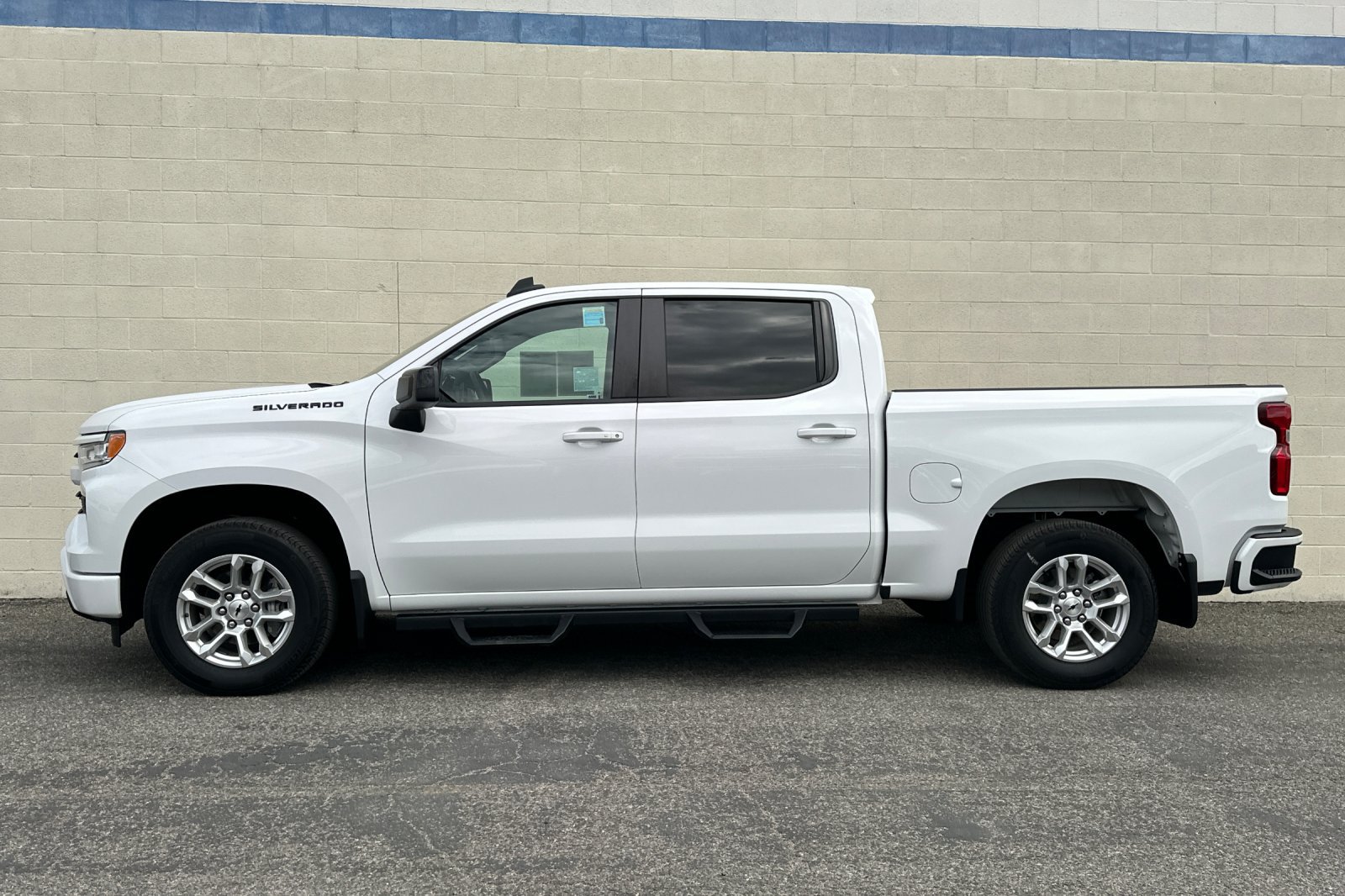 Certified 2024 Chevrolet Silverado 1500 RST w/ LPO, Dark Essentials Package RWD image 7