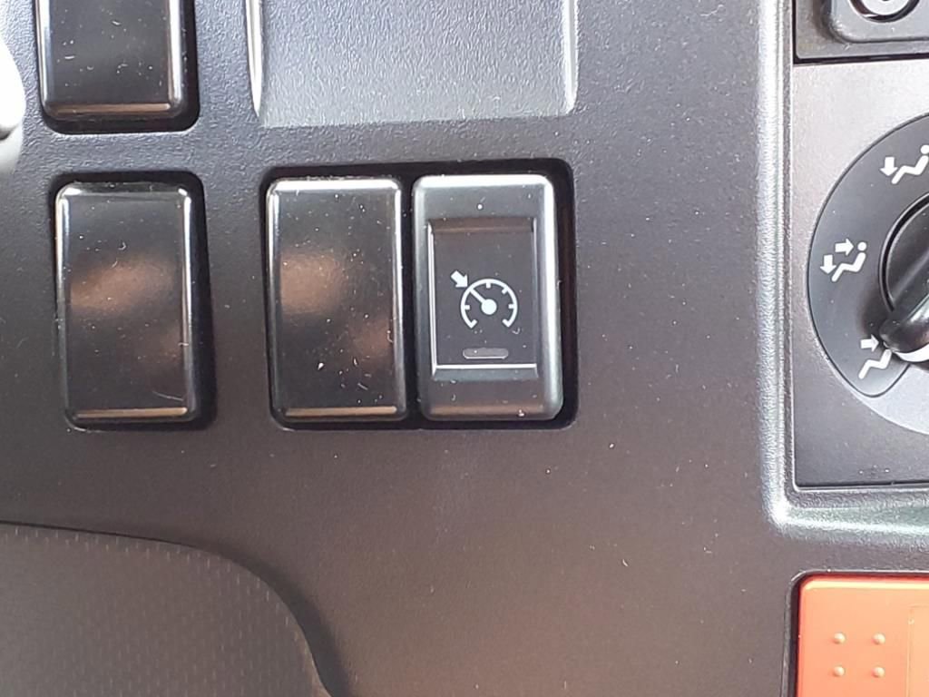 New 2025 Chevrolet Low Cab Forward RWD image 11