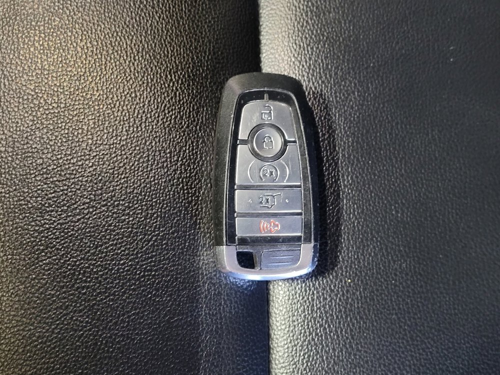 Used 2020 Ford Explorer XLT w/ Equipment Group 202A image 32