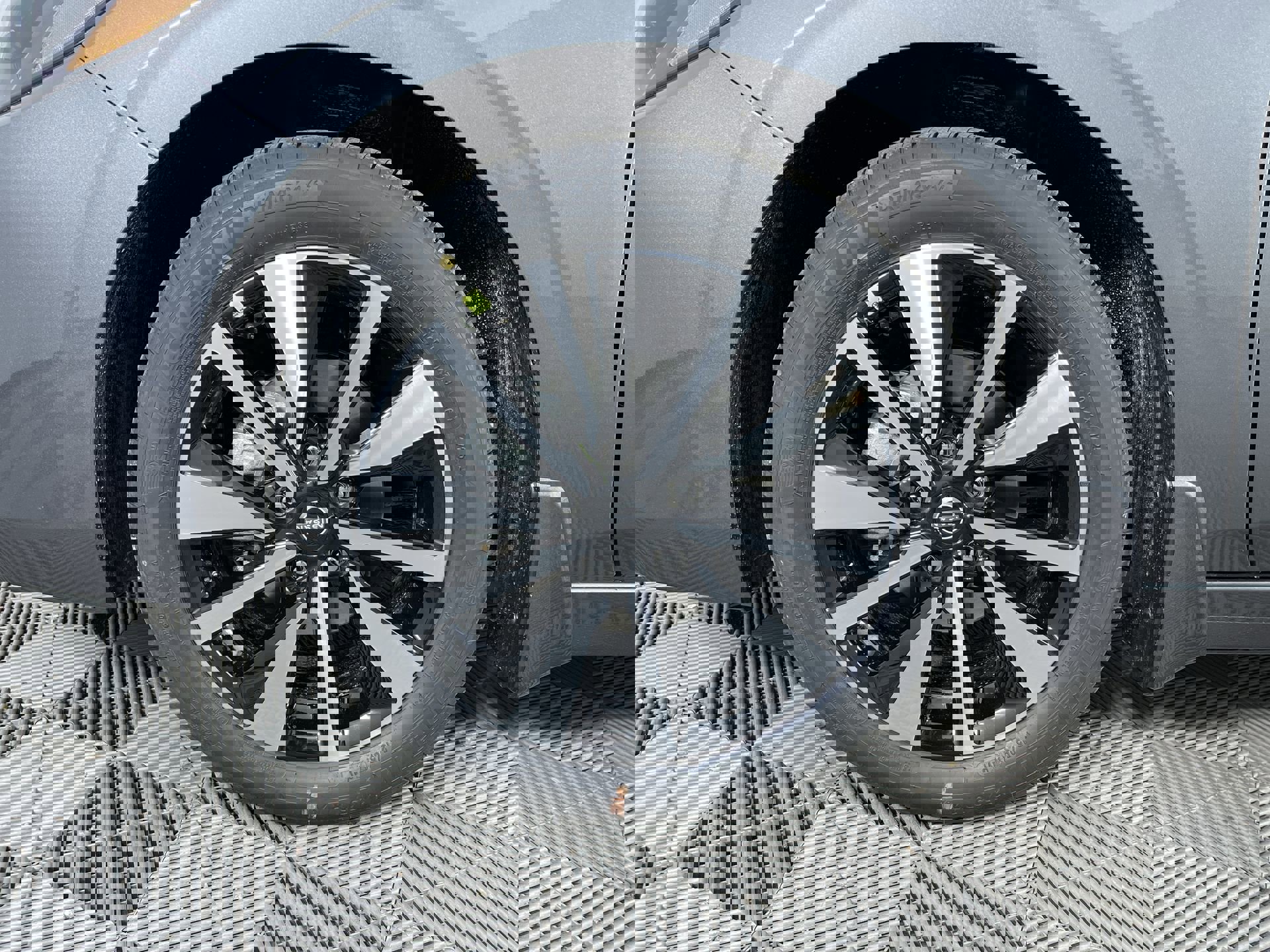 New 2025 Nissan Sentra SV w/ SV Premium Package image 24