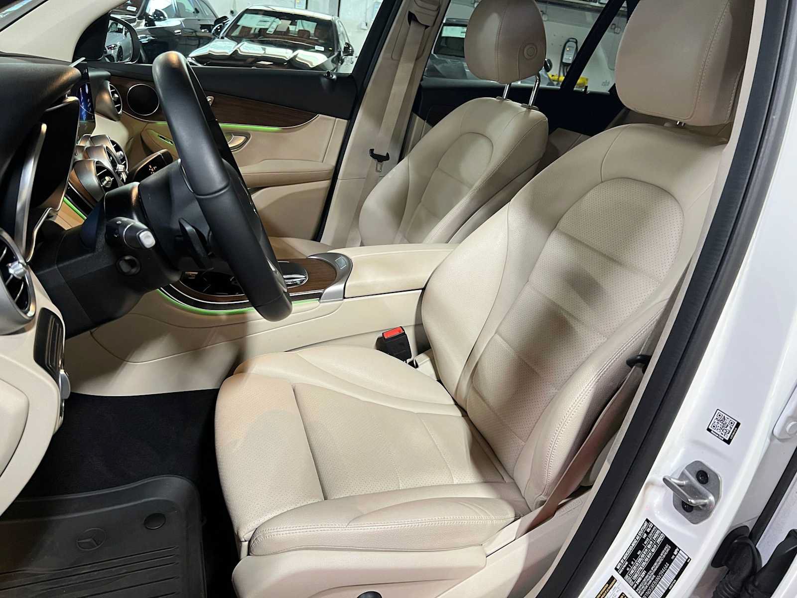 Used 2022 Mercedes-Benz GLC 300 4MATIC image 24