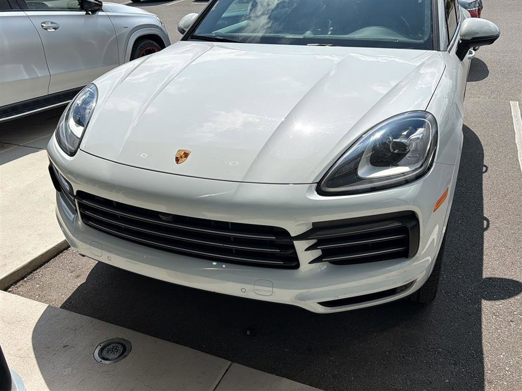 Used 2021 Porsche Cayenne AWD/4WD image 2